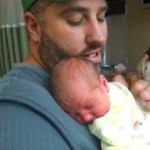 proud-dad-of-illinois-tubal-reversal-baby