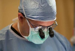 dr-monteith-treats-essure-discomfort