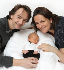 tubal-reversal-Austria-parents-with-reversal-baby