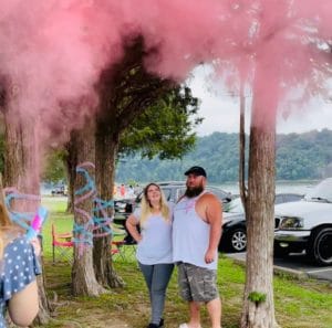 gender-reveal-says-its-a-girl