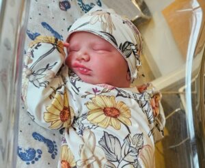tubal-reversal-dunkirk-ohio-tubal-clip-reversal-baby