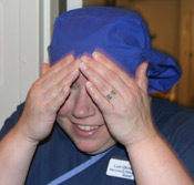 Nurse-hiding-from-tubal-reversal-paparazzi